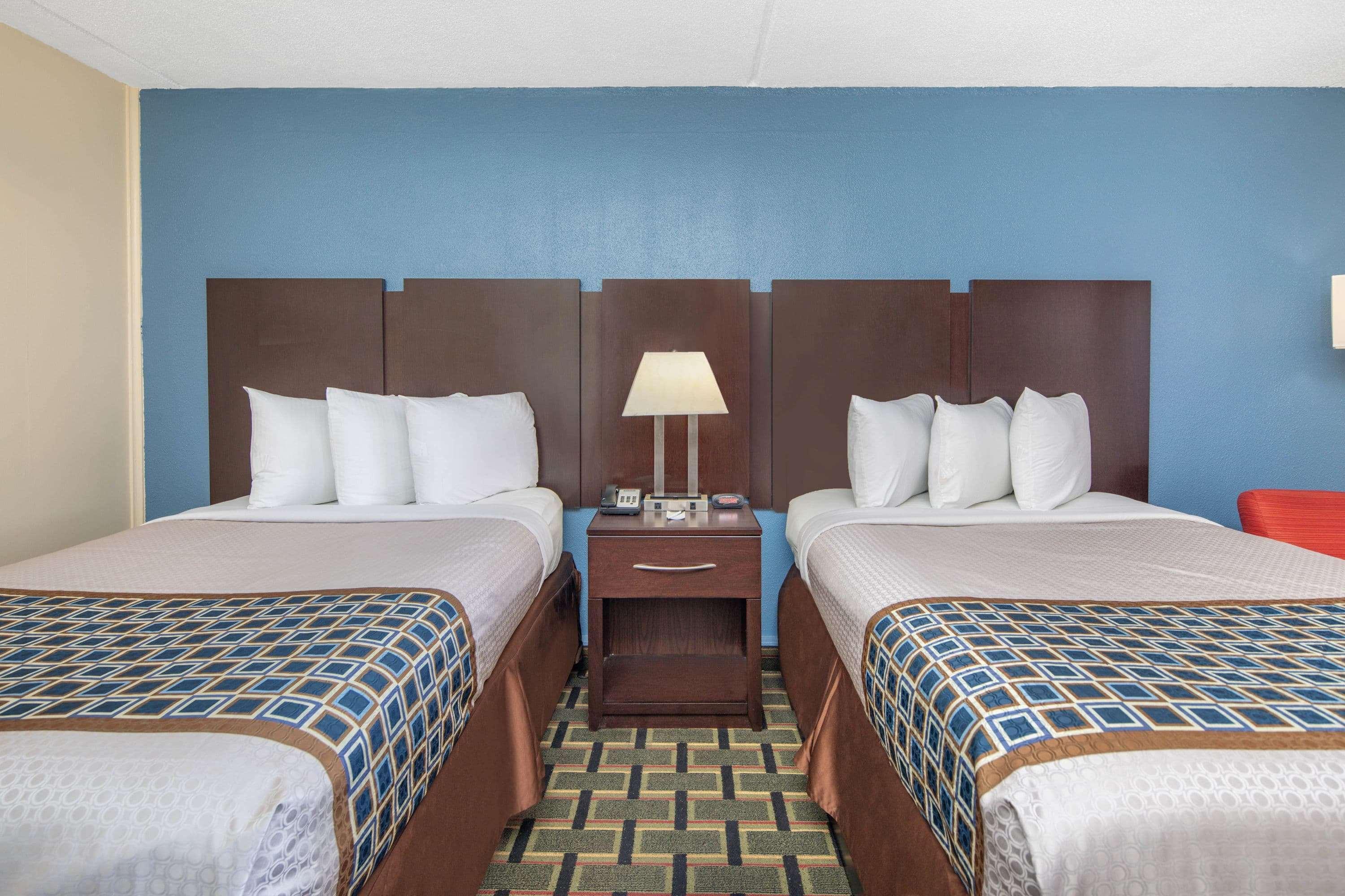 Travelodge By Wyndham Savannah Area/Richmond Hill Eksteriør billede