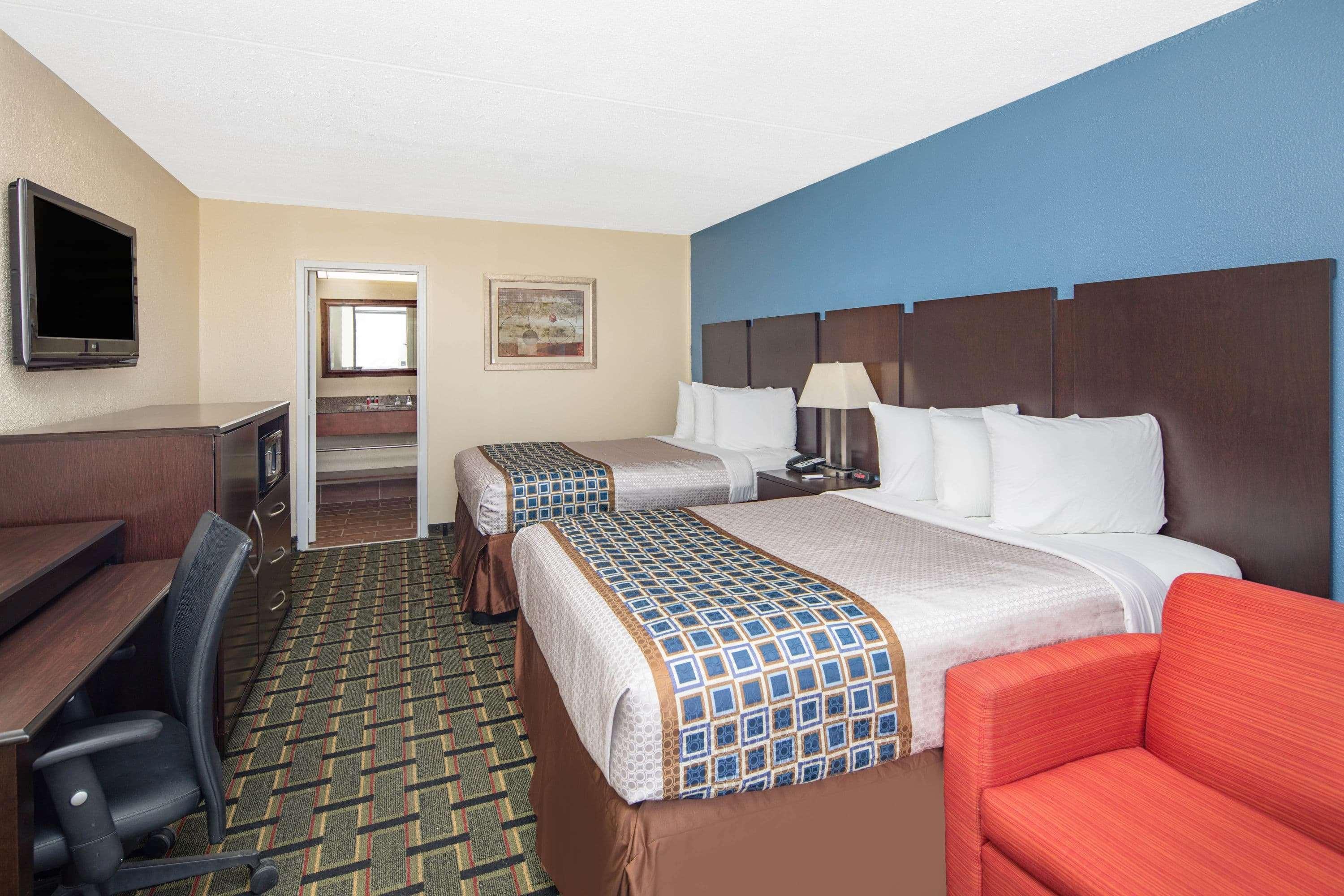 Travelodge By Wyndham Savannah Area/Richmond Hill Eksteriør billede