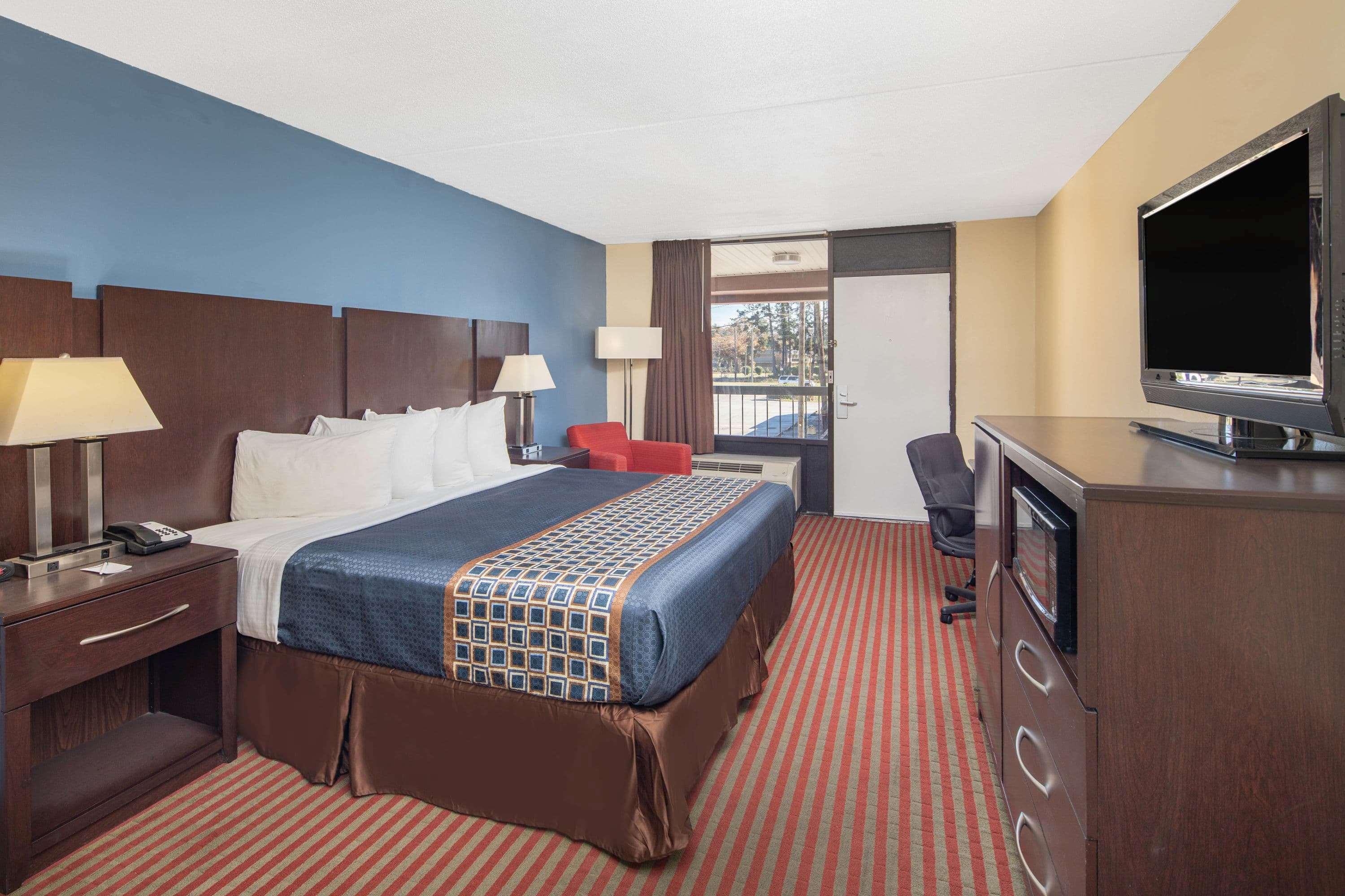 Travelodge By Wyndham Savannah Area/Richmond Hill Eksteriør billede
