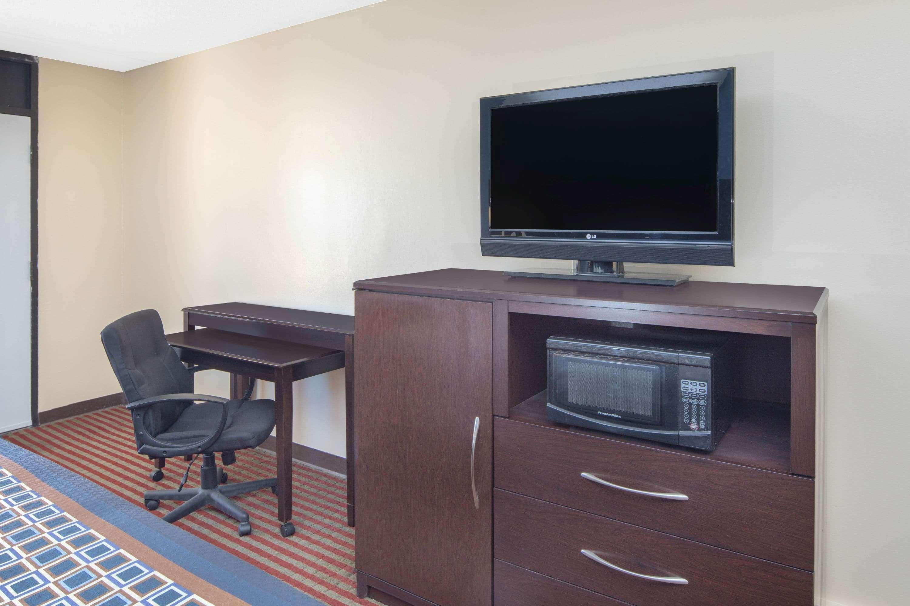 Travelodge By Wyndham Savannah Area/Richmond Hill Eksteriør billede